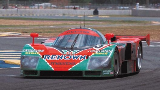 Una bella vista della Mazda 787B  equipaggiata con il quadrirotore type R26B da 700 HP che conquistò la vittoria assoluta alla 24 Ore di Le Mans nel giugno 1991