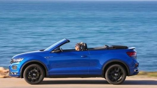 L’inizio della commercializzazione della T-Roc Cabriolet era previsto per aprile ma slitterà causa coronavirus