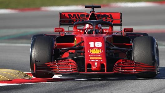 La Ferrari SF1000 di Leclerc nei test di Montmelò a febbraio. AP