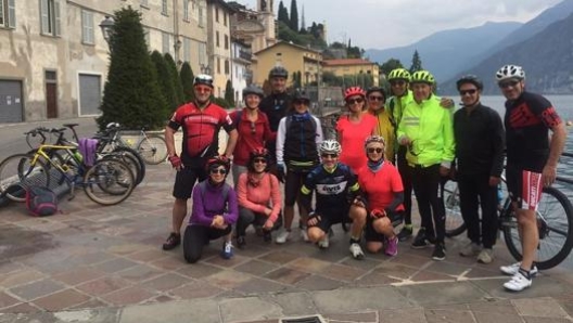 Gianandrea Dominici (il primo a sinistra) durante un’escursione di gruppo.