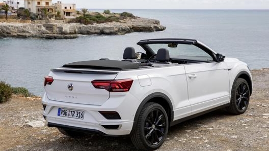 Il retro della Volkswagen T-Roc Cabriolet