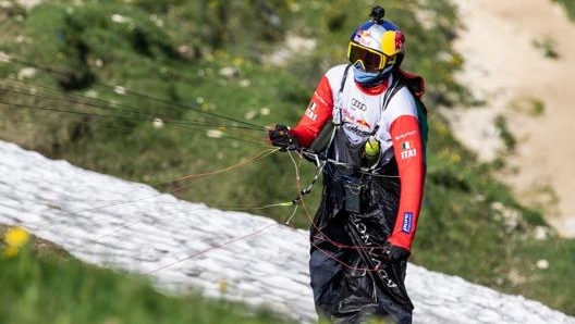 Aaron Durogati è nato a Merano dove ha iniziato a volare con il padre