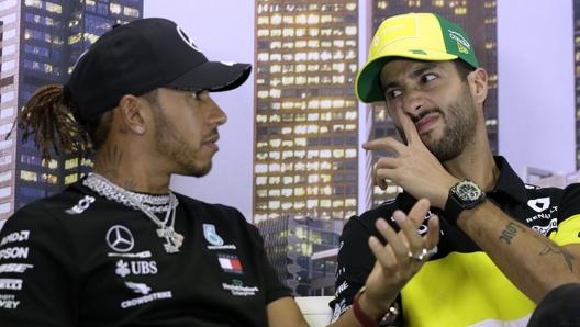 Da sinistra Lewis Hamilton e Daniel Ricciardo. Lapresse