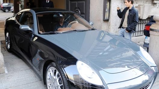 Il presidente del Chelsea, Roman Abramovic, regalò nel 2008 a Mourinho una rarissima Ferrari 612 Scaglietti. Getty