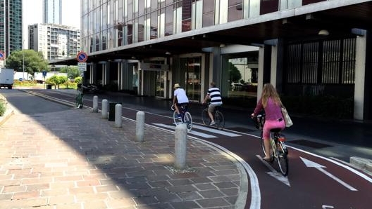 Pista ciclabile a Milano. Masperi