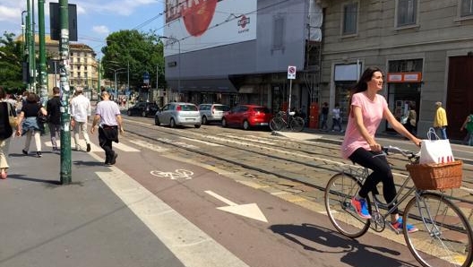 Pista ciclabile in Darsena, a Milano. Masperi