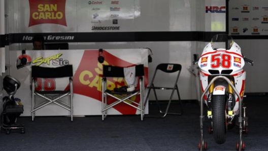 La moto di ricambio di Simoncelli a Sepang 2011. LaPresse