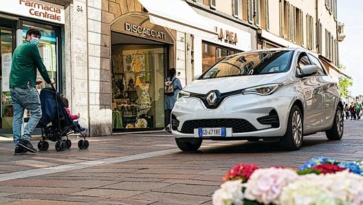 Mobilize è il primo servizio di car sharing totalmente elettrico