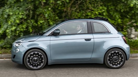 La Fiat 500 elettrica conferma la dinamicità del modello