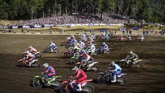 Una partenza del motocross