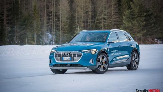 Il Suv Audi e-tron, veicolo a propulsione interamente elettrica