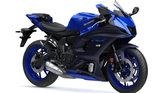 La Yamaha R7 di profilo