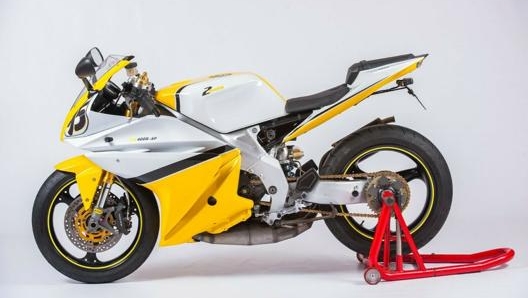 L’estetica è quella della piccola e moderna Yamaha YZF-R125