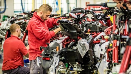 Tra i nomi più accreditati a sostituire Loncin ci sono QJ Motor (proprietaria di Benelli) e Bajaj