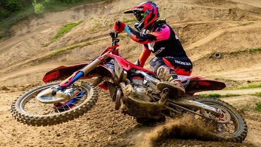 Tim Gajser in azione sul Tiga243Land