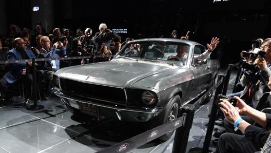 La Mustang usata da Steve McQueen in  Bullitt al salone di Detroit del 2018. Afp