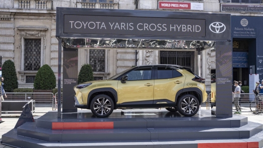 La nuova Yaris Cross ha linee da Suv su dimensioni da utilitaria, si inserisce in un segmento inedito