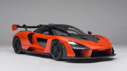 Sfiora i 13.000 euro di prezzo: McLaren Senna in scala 1:8