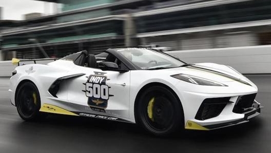 La Chevrolet Corvette Stingray monta un V8 aspirato da 6,2 litri che eroga 501 Cv