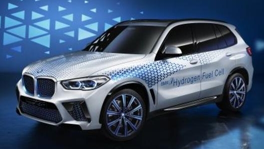 Il sistema fuel cell di seconda generazione sfrutta come base la X5 ed è stato progettato per il modello Bmw i Hydrogen Next