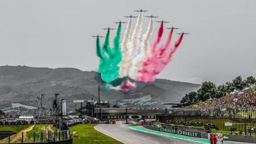 Le Frecce Tricolori sorvolano il Mugello