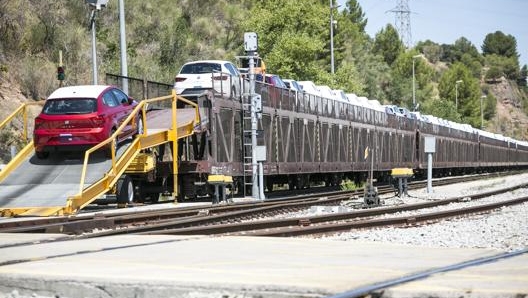 L’Autometro, la linea ferroviaria diretta tra la fabbrica di Martorell e il porto di Barcellona