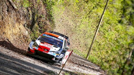 Sébastien Ogier su Toyota Yaris conduce la classifica Piloti 2021 dopo tre round