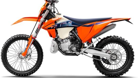 In foto la Ktm Exc 300 2T 2022