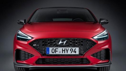 La maxi griglia della nuova Hyundai i30 in allestimento N Line