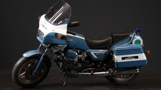 Una Moto Guzzi 850 T5