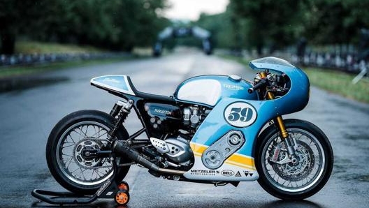 La Thruxton “Phantom Blaze” è stata commissionata a Mellow Motorcycles dalla stessa Triumph