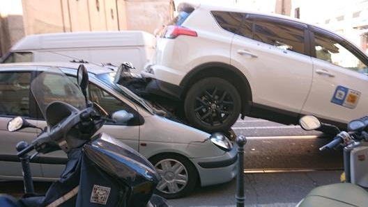 Un incidente a Milano lo scorso febbraio. Ansa