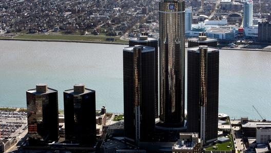 Il Renaissance Center di Detroit, quartier generale della General Motors