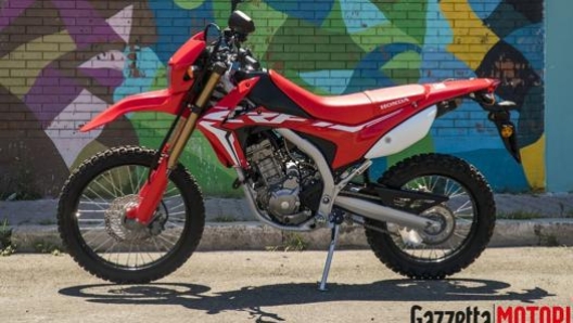 Il passo della Honda Crf 250 L misura 1.445 mm