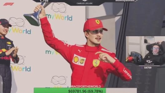 L’avatar di Charles Leclerc esulta per vittoria virtuale della Race for the World