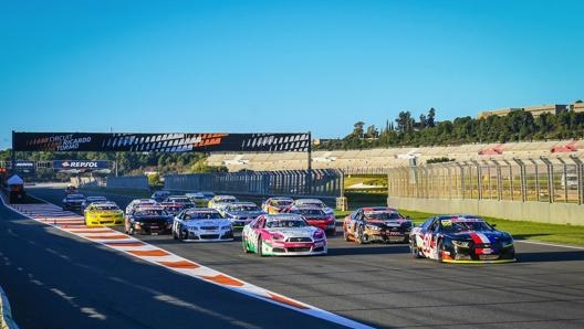 Il campionato Nascar Whelen Euro Series 2021 prevede 14 round, l’ultimo in Italia. Nascar W. E. S./S. Azemard