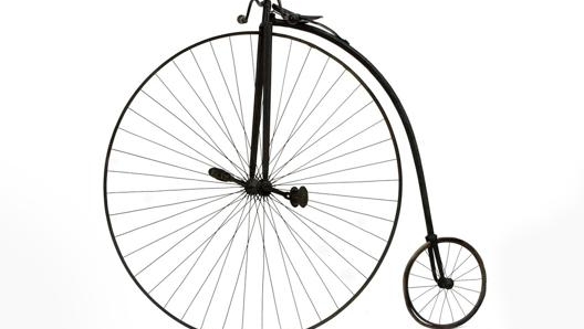 Il biciclo caratterizzato dalla grande ruota anteriore