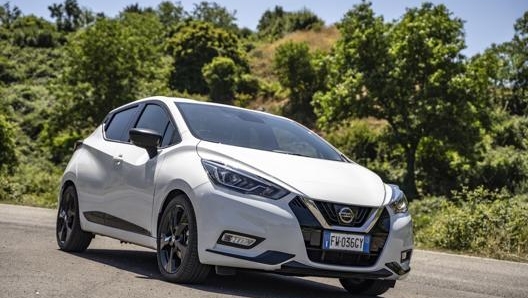 Rispetto gli allestimenti meno sportivi, la Micra N-Sport presenta  particolari che ne esaltano lo spirito dinamico