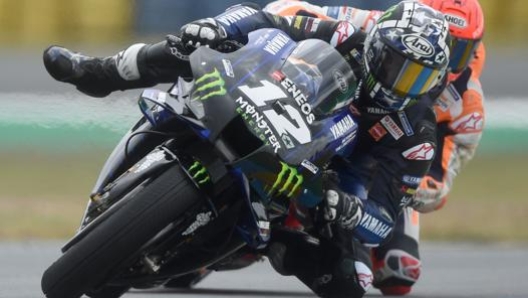 Maverick Vinales con Marc Marquez come ombra. Afp