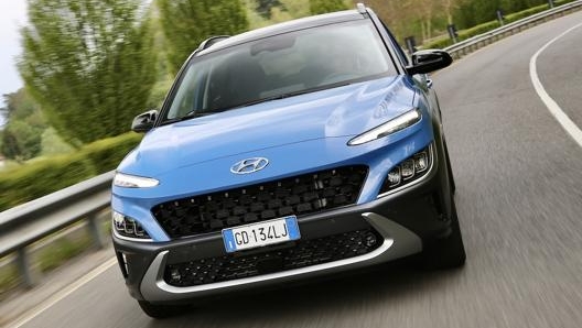 Hyundai Kona è disponibile con tecnologia mild hybrid e motore benzina o turbodiesel. Foto: G.Masperi