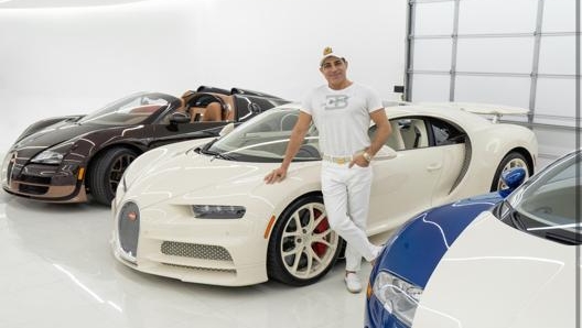 Alcune delle Bugatti nel garage di Manny Khoshbin