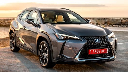 Lexus UX Hybrid è in promozione per il mese di dicembre