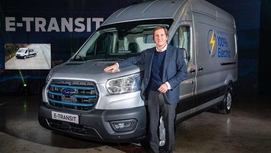 Fabrizio Faltoni con il nuovo e-Transit