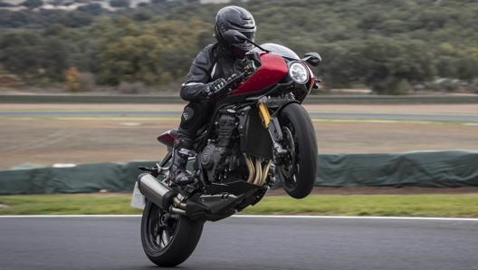 La Triumph Speed Triple RR è disponibile in due  2 colorazioni