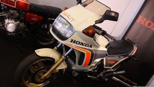 La Honda CX 500 Turbo ebbe anche una sorella maggiore di 650 cc. CECCONI