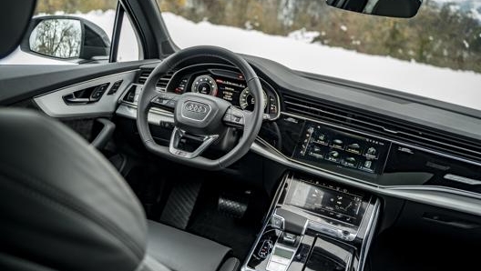 Gli interni dell’Audi Q7