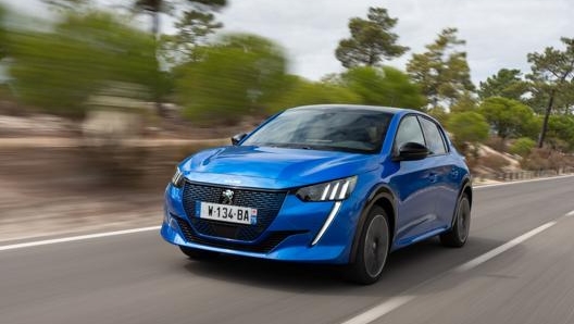 La nuova Peugeot 208 è disponibili con motori benzina, diesel ed elettrico