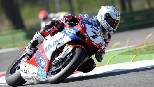 Carlos Checa nel 2012: è stato l’ultimo iridato Superbike a rinunciare al numero 1