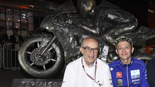 Carmelo Ezpeleta, a.d. Dorna, con Valentino Rossi nel 2018