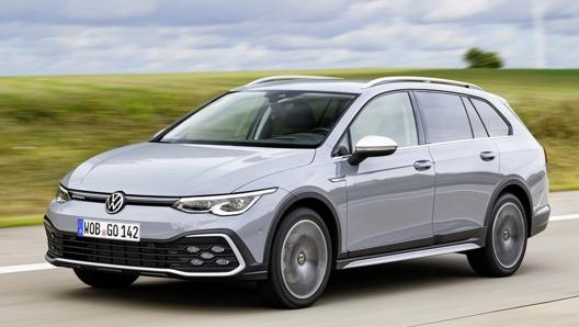 La Volkswagen Golf Alltrack in azione